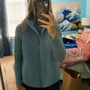 Grey Abercrombie & Fitch vest